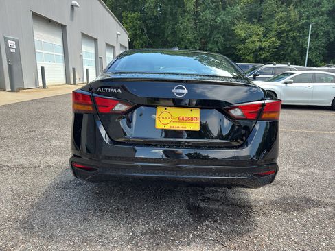 New 2025 Nissan Altima 2.5 SV image 5