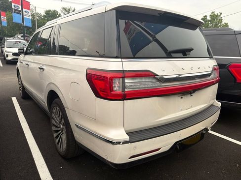 Used 2019 Lincoln Navigator L Reserve w/ Cargo Package AWD/4WD image 3