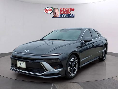 New 2025 Hyundai Sonata SEL image 1