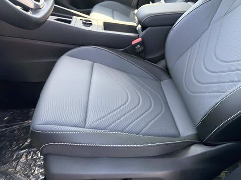New 2026 Volkswagen Tiguan SE FWD image 15