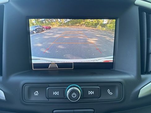 Used 2024 GMC Terrain SLE image 16