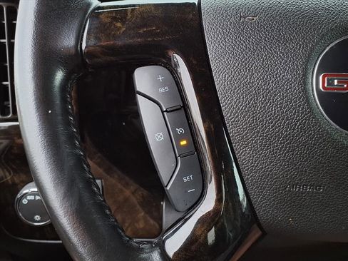 Used 2020 GMC Savana 2500 w/ Enhanced Convenience Package image 18