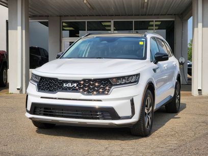 Used 2022 Kia Sorento S w/ Panoramic Sunroof Package