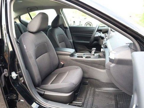 Certified 2025 Nissan Altima 2.5 SV FWD image 23
