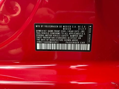 Used 2017 Volkswagen Golf S image 34