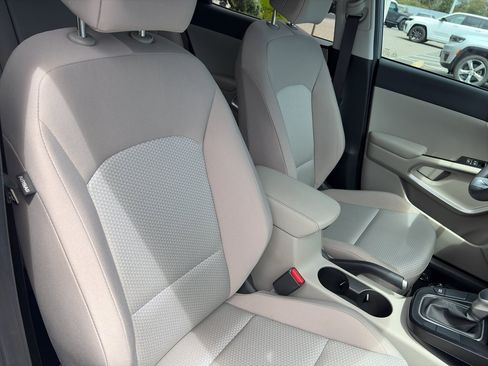 Used 2023 Kia Soul LX FWD image 26