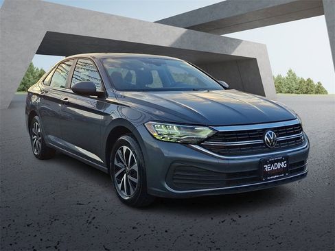 Used 2024 Volkswagen Jetta S image 3