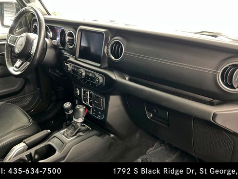 Used 2022 Jeep Wrangler Unlimited Sahara w/ Cold Weather Group image 24