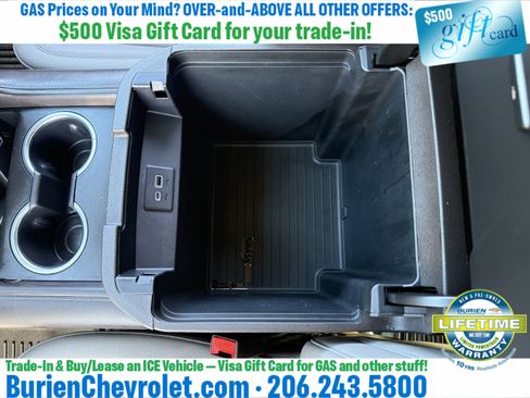 Used 2022 Chevrolet Suburban Z71 w/ Luxury Package AWD/4WD image 20