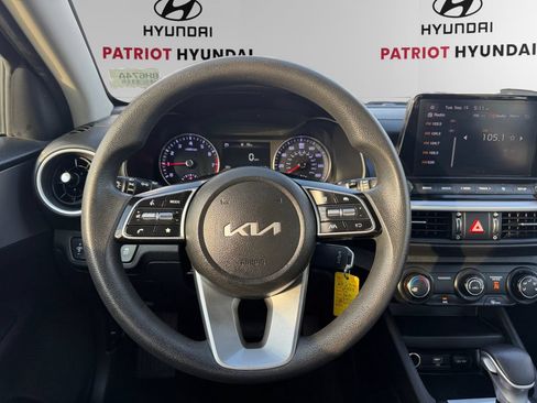 Used 2023 Kia Forte LXS w/ LXS Technology Package FWD image 12