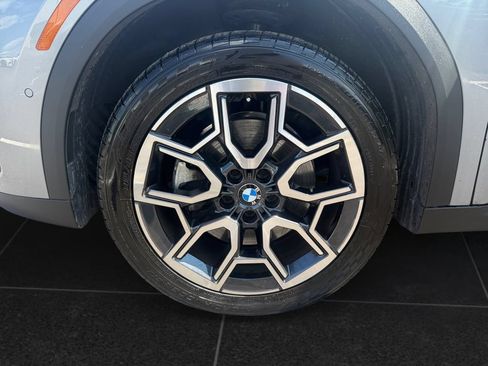 Used 2026 BMW X2 xDrive28i AWD/4WD image 9