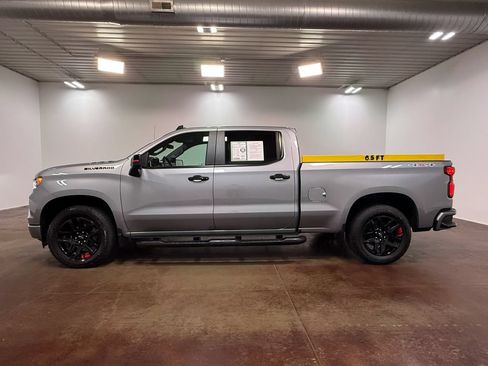Used 2025 Chevrolet Silverado 1500 RST w/ Redline Edition AWD/4WD image 6