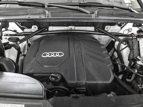 Used 2023 Audi Q5 2.0T Premium w/ Convenience Package image 23