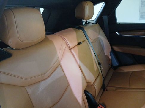 Used 2020 Cadillac XT5 Premium Luxury AWD/4WD image 14