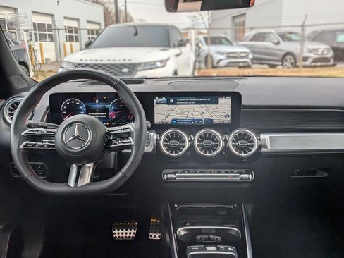 Certified 2025 Mercedes-Benz GLB 250 4MATIC image 31