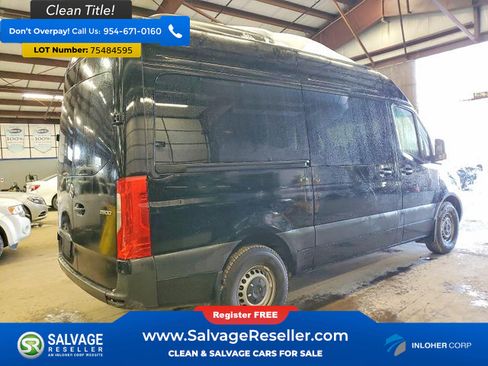 Used 2025 Mercedes-Benz Sprinter 2500 image 4