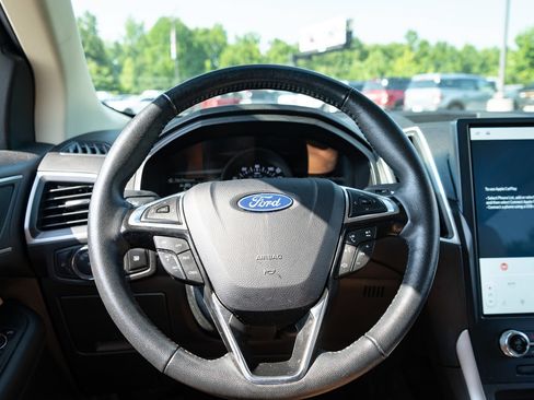 Used 2024 Ford Edge SEL AWD/4WD image 28