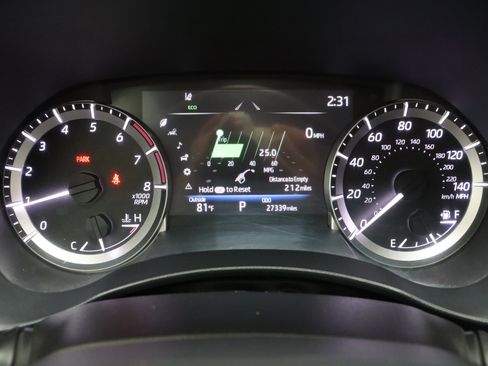 Certified 2025 Toyota Highlander LE FWD image 41