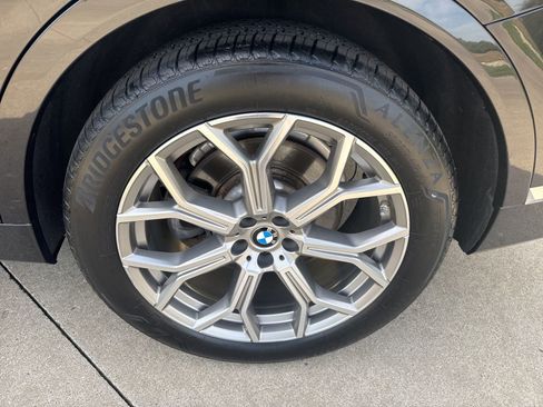 Used 2021 BMW X7 xDrive40i w/ Premium Package AWD/4WD image 9