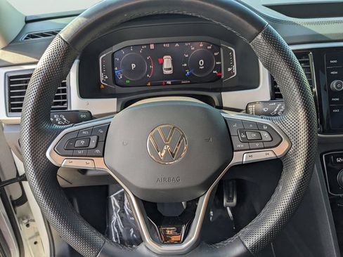 Certified 2023 Volkswagen Atlas SEL R-Line image 29