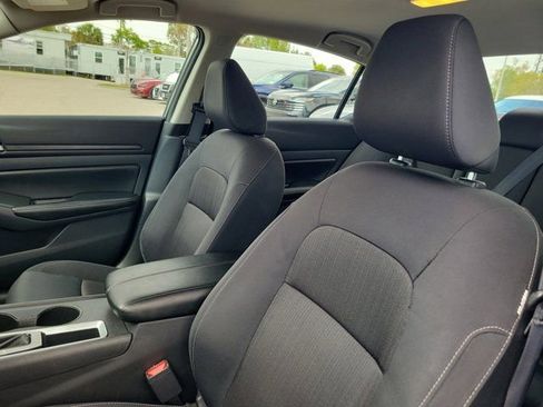 Certified 2025 Nissan Altima 2.5 SV FWD image 21