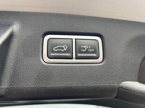 Certified 2024 Kia Sorento SX image 15