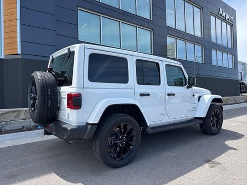 Used 2023 Jeep Wrangler Unlimited Sahara w/ Cold Weather Group AWD/4WD image 3