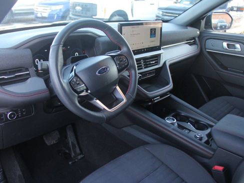 Certified 2025 Ford Explorer ST-Line image 28