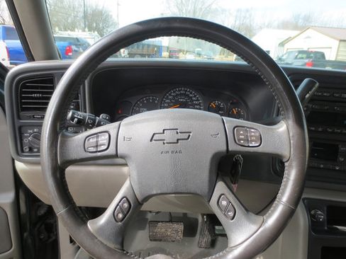 Used 2003 Chevrolet Suburban LS w/ LS Preferred Equipment Group image 16