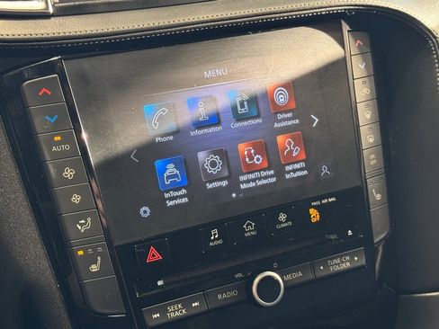 Used 2022 INFINITI QX50 Luxe w/ Appearance Package image 13