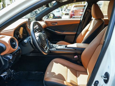 Used 2025 Lexus IS 300 F Sport RWD image 16