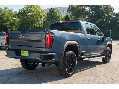 New 2026 GMC Sierra 2500 Denali w/ Denali Reserve Package AWD/4WD image 8