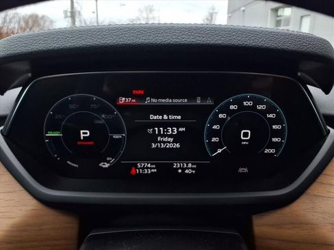 Used 2023 Audi e-tron GT Premium Plus image 12