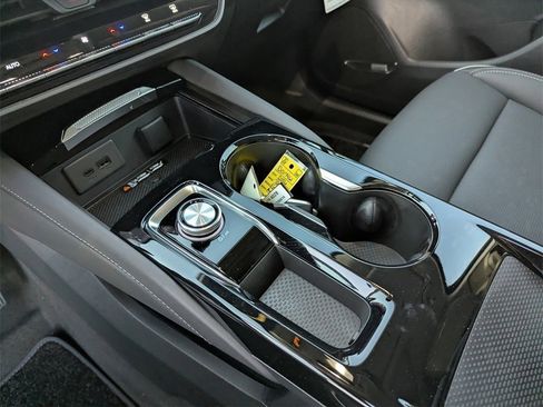 New 2026 Buick Envision Avenir image 17