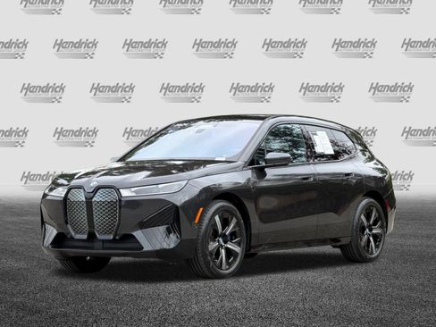 Used 2024 BMW iX xDrive50 w/ Premium Package AWD/4WD image 9