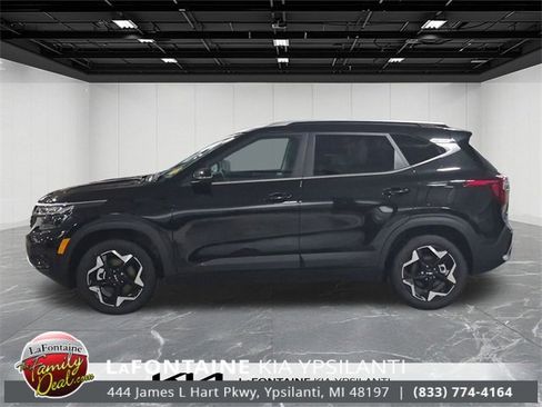 Certified 2025 Kia Seltos EX image 2