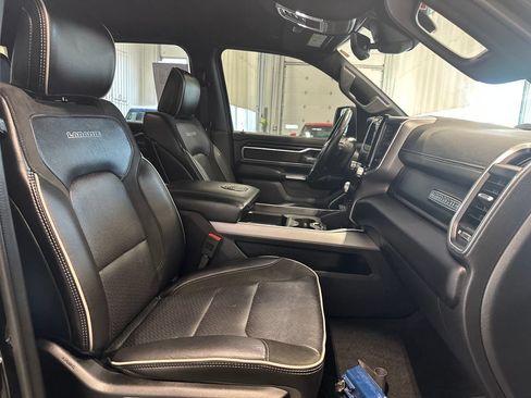 Used 2023 RAM 1500 Laramie AWD/4WD image 32