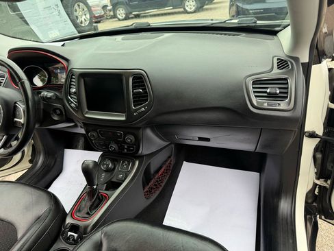 Used 2018 Jeep Compass Trailhawk AWD/4WD image 46