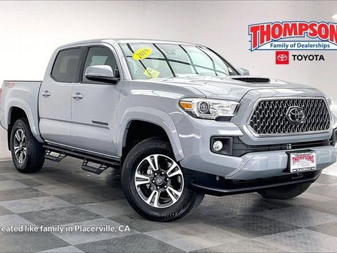 Used 2019 Toyota Tacoma TRD Sport image 1