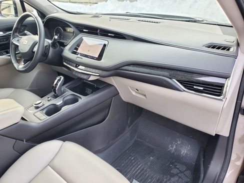 Certified 2023 Cadillac XT4 Premium Luxury w/ Cold Weather Package image 38