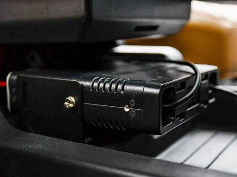 Used 2024 Land Rover Defender 90 V8 image 33