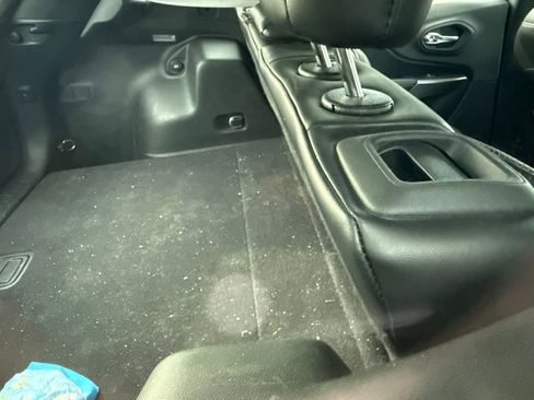 Used 2019 Jeep Cherokee Limited AWD/4WD image 20