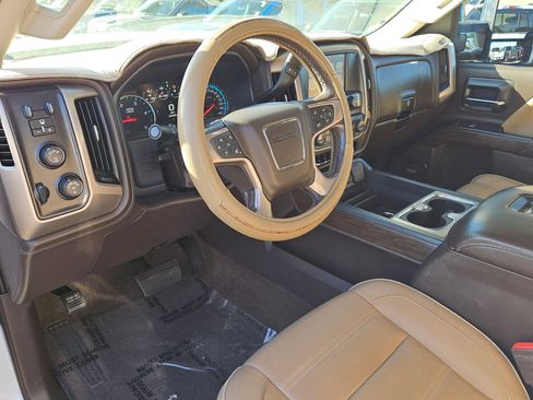 Used 2018 GMC Sierra 2500 Denali w/ Duramax Plus Package image 13