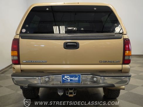 Used 2000 Chevrolet Silverado 1500 LS w/ Off-Road Chassis Pkg AWD/4WD image 11