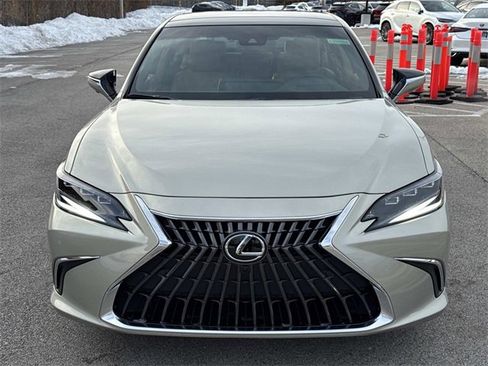 New 2025 Lexus ES 350 Ultra Luxury image 2