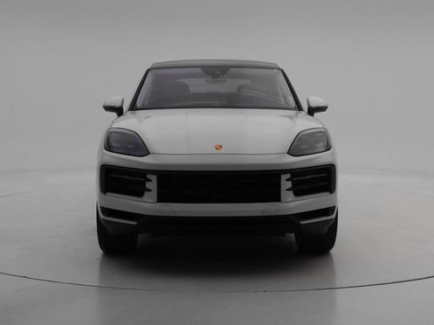 Used 2024 Porsche Cayenne Coupe image 8