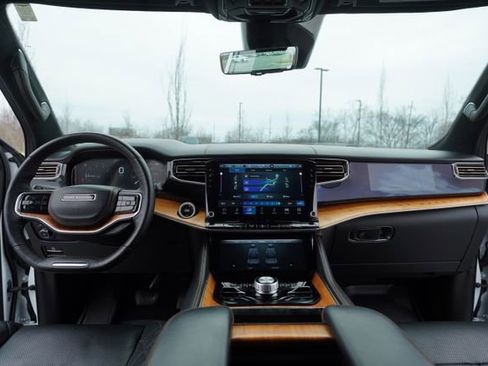 Used 2024 Jeep Grand Wagoneer L Series III image 26