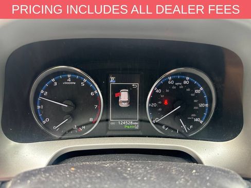 Used 2016 Toyota RAV4 Limited FWD image 3