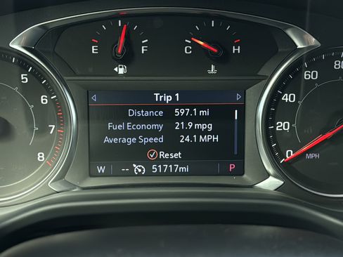 Used 2023 GMC Acadia SLT image 14