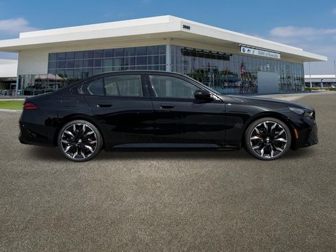 New 2026 BMW 550e xDrive w/ M Sport Professional Package image 12